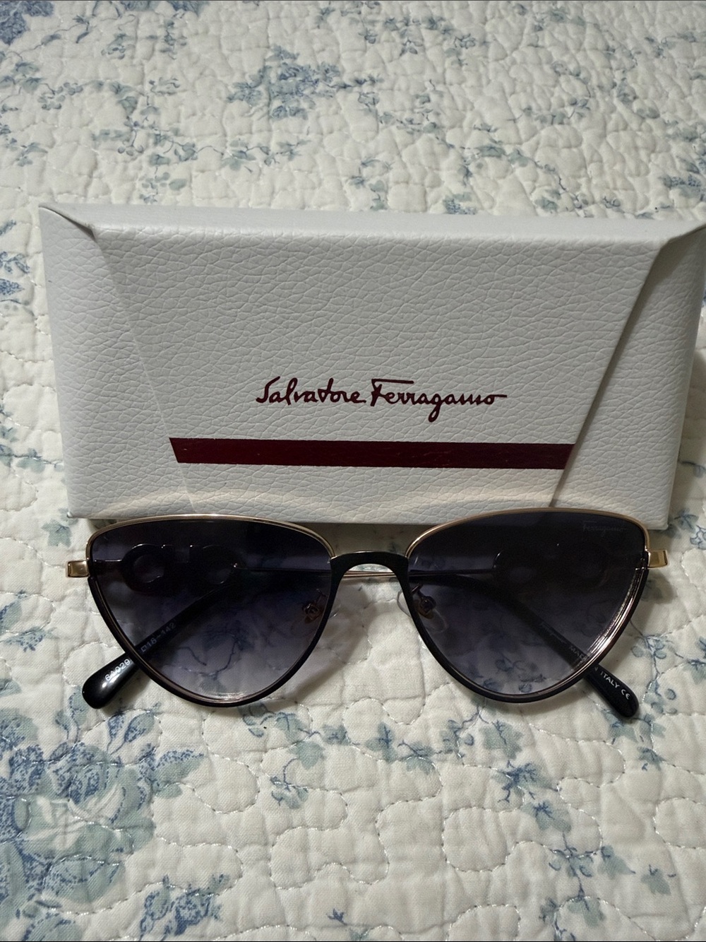 Salvatore Ferragamo Black and Gold Gradient Cat-Eye Sunglasses